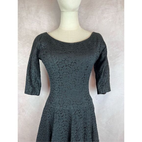 Vintage 1950s Black Lace Dress - Wounded - Picture 2 of 13